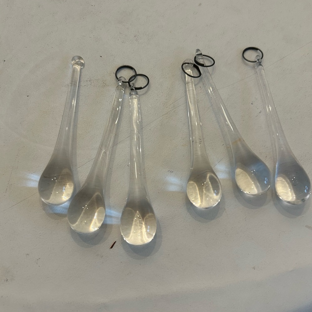 Pottery barn Clear Glass Teardrop crystals 6